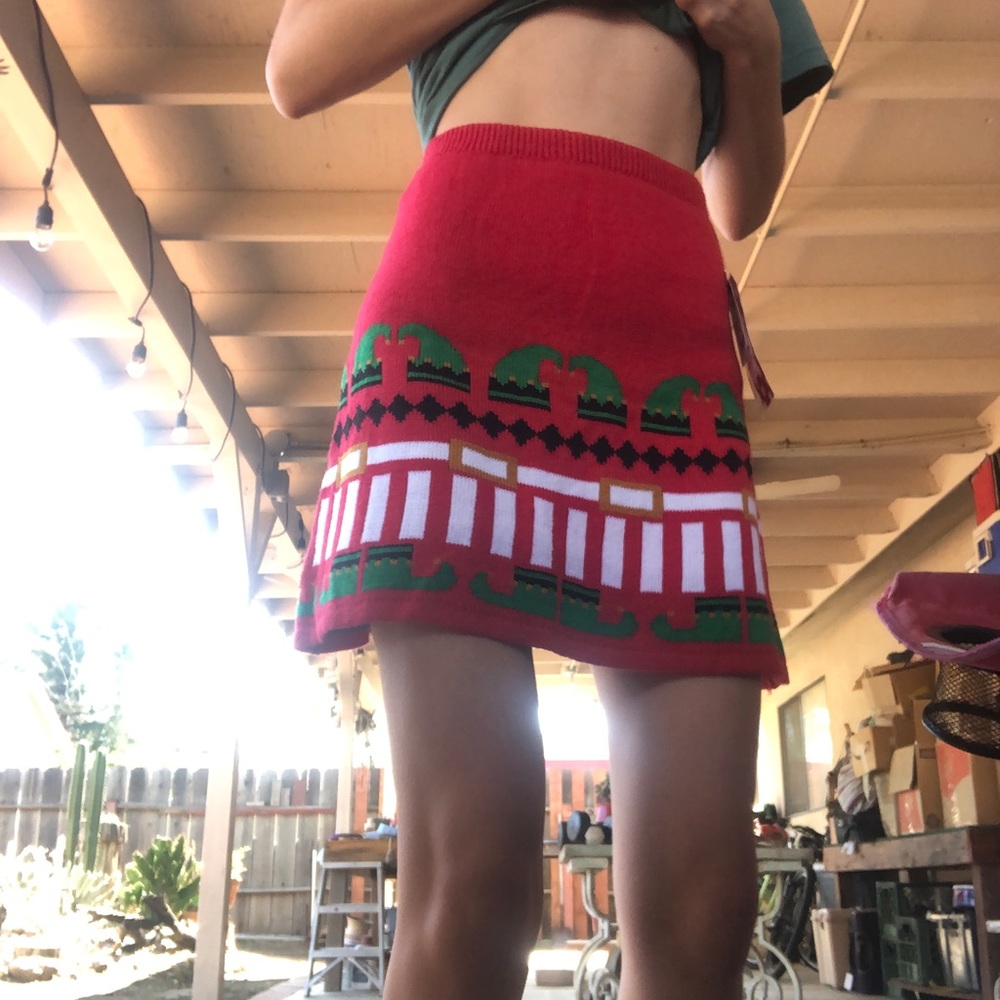 Christmas skirt - Picture 2 of 3
